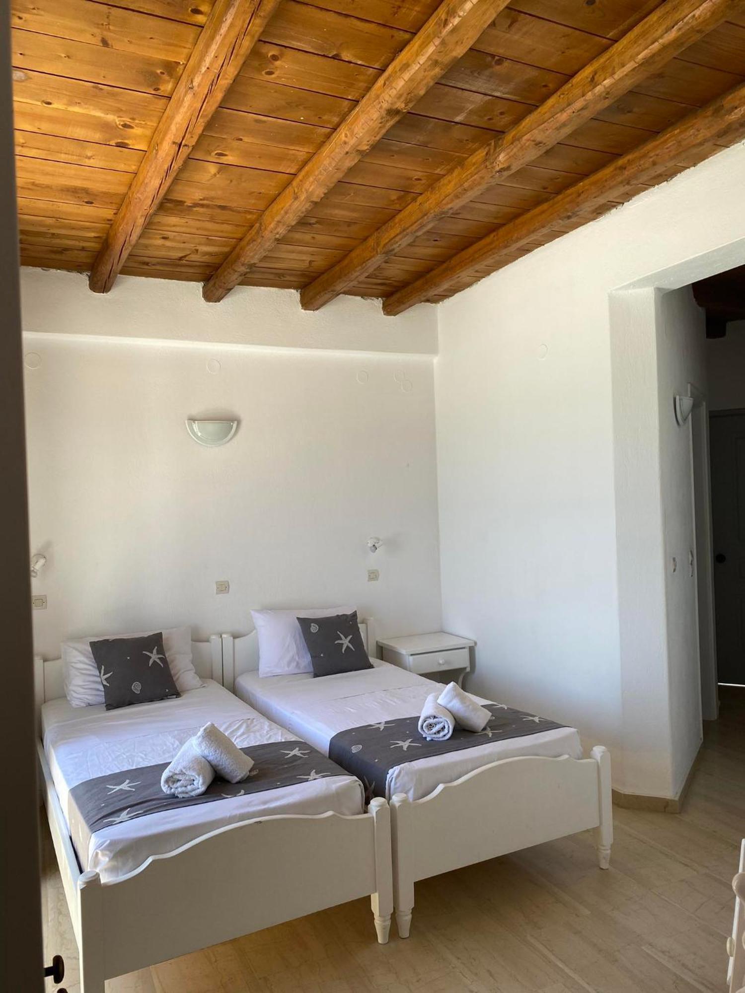 Fisilanis Beachfront Hotel Logaras Exterior photo