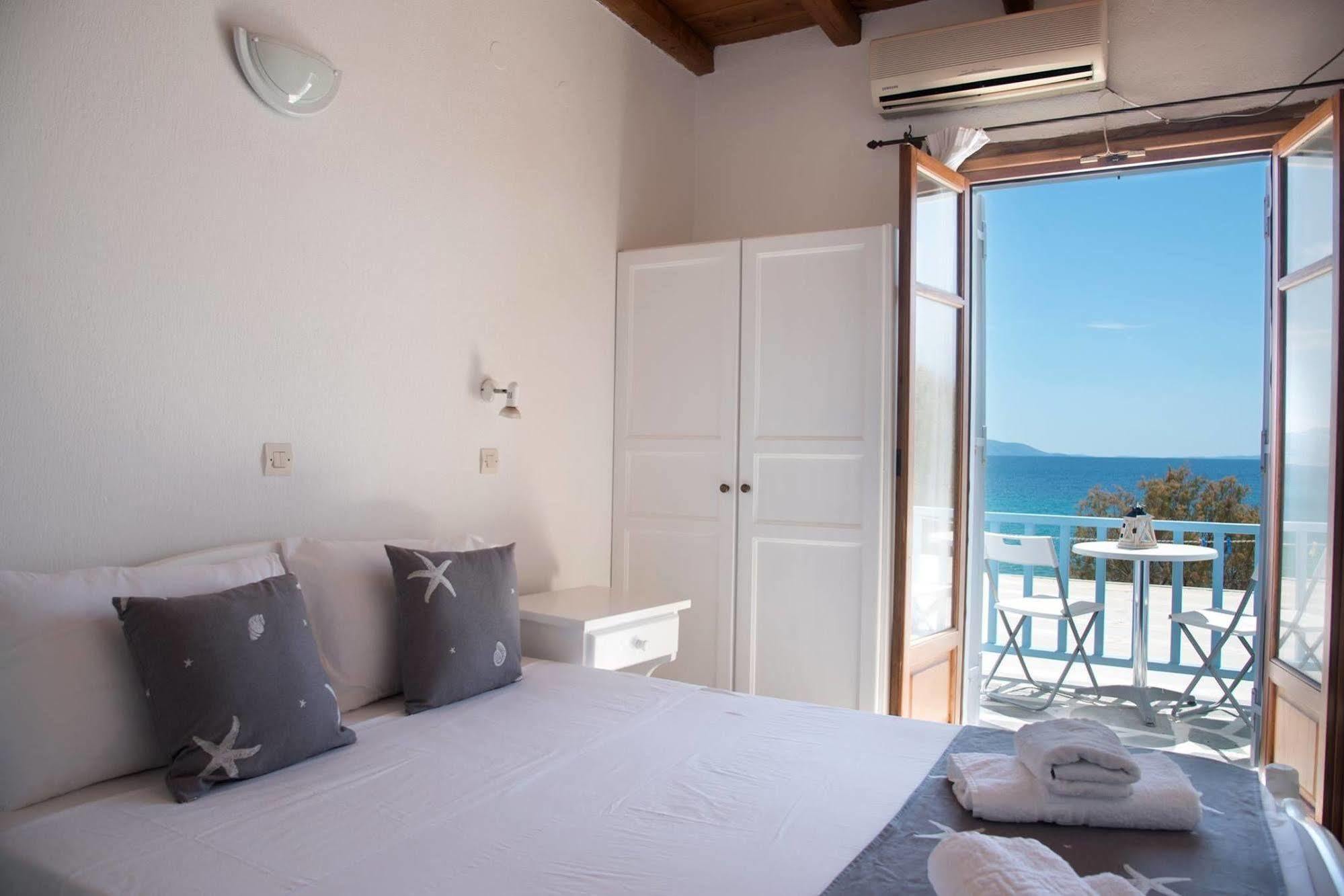 Fisilanis Beachfront Hotel Logaras Exterior photo